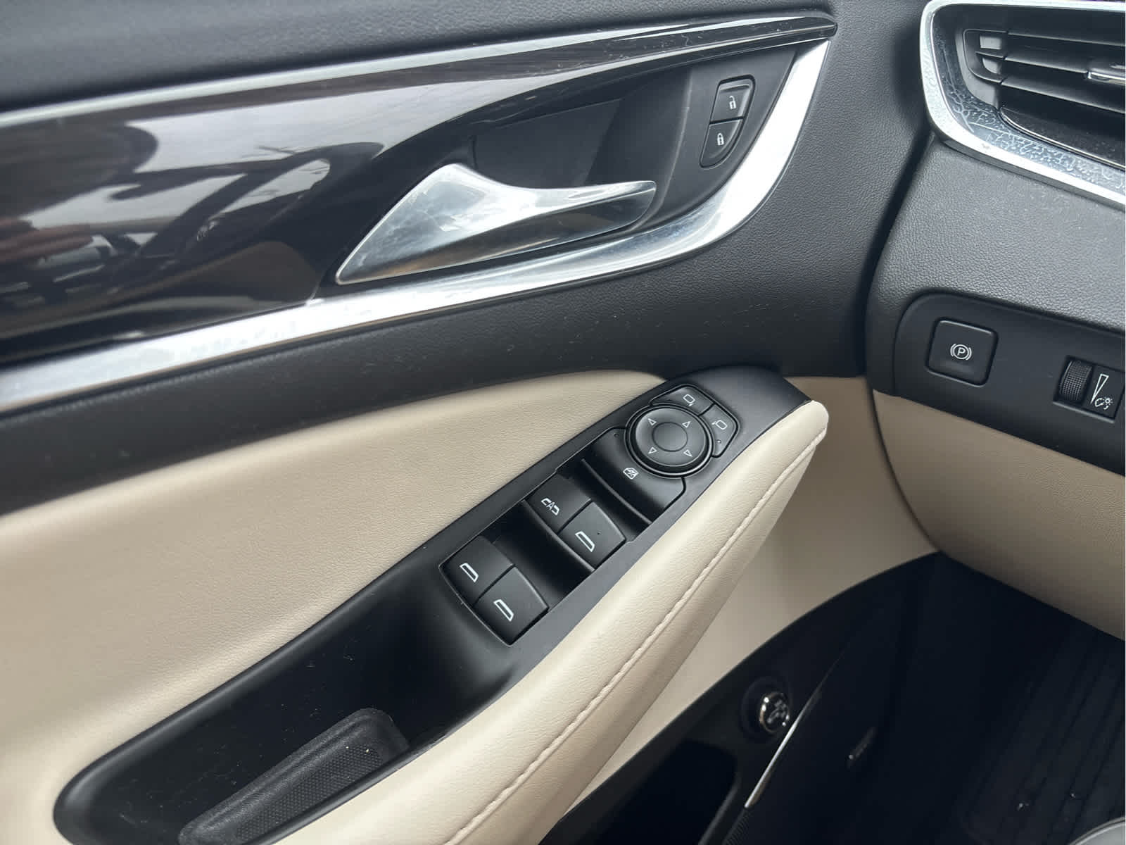 2024 Buick Enclave Essence