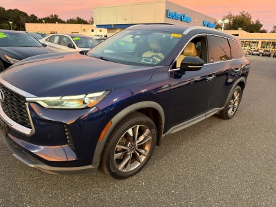 2022 INFINITI QX60 LUXE AWD
