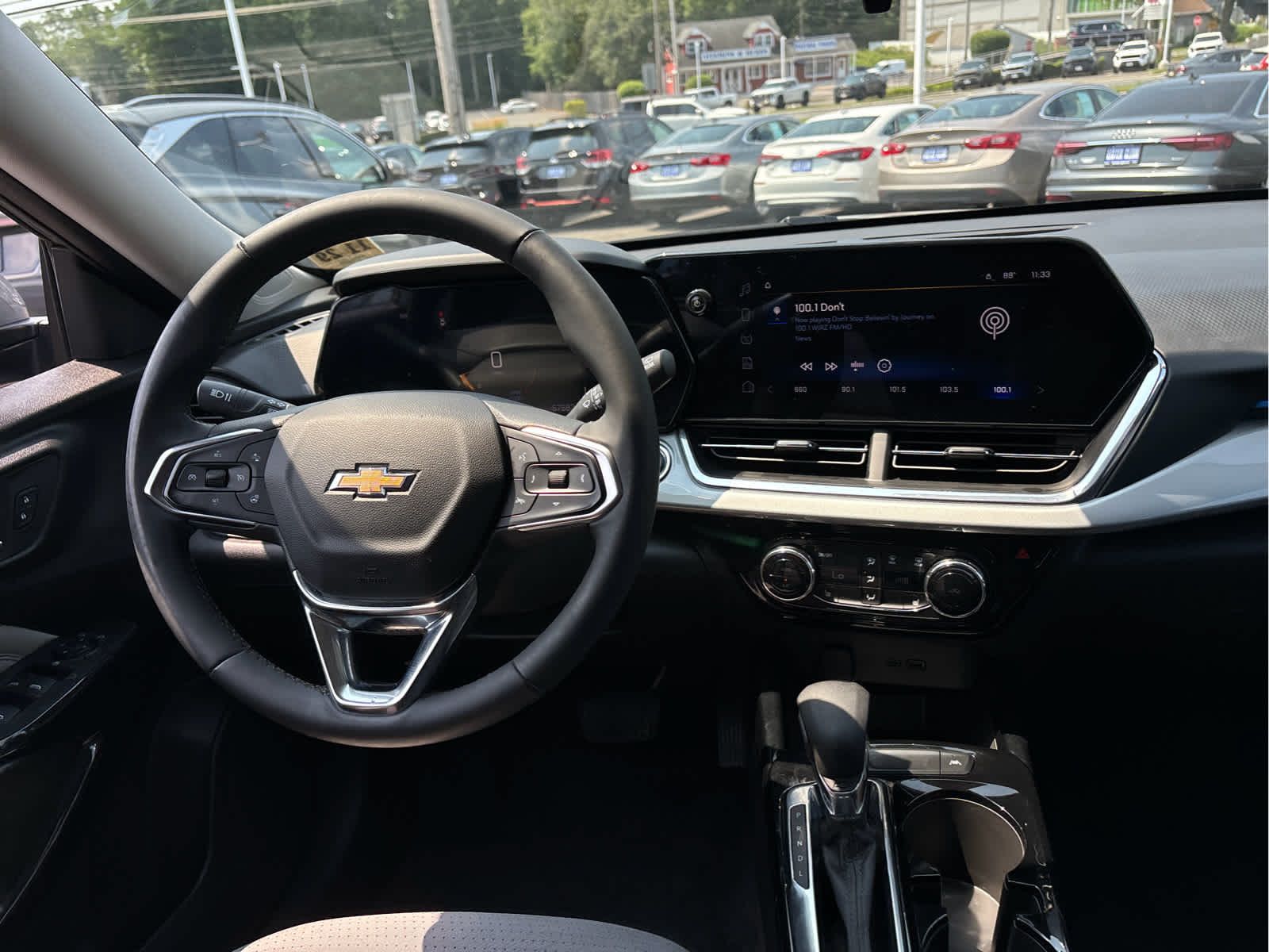 2025 Chevrolet Trax LT