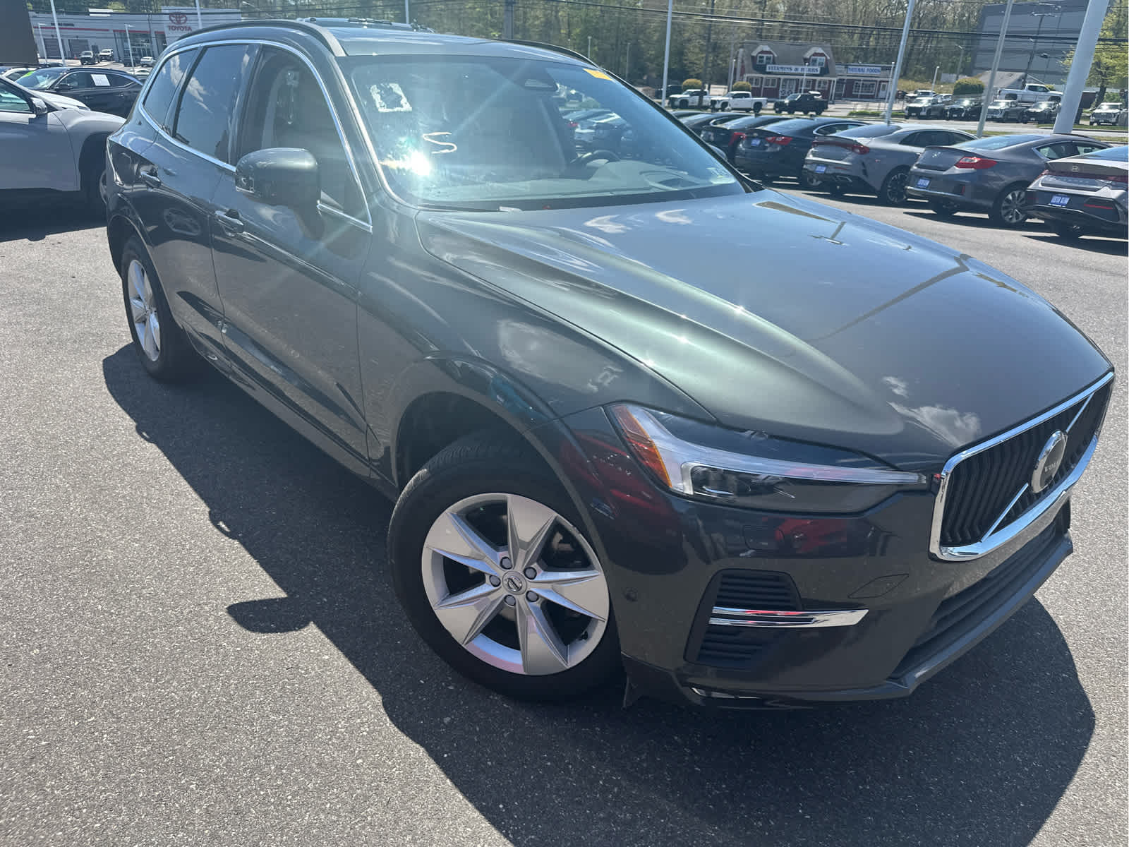 2022 Volvo XC60 Momentum