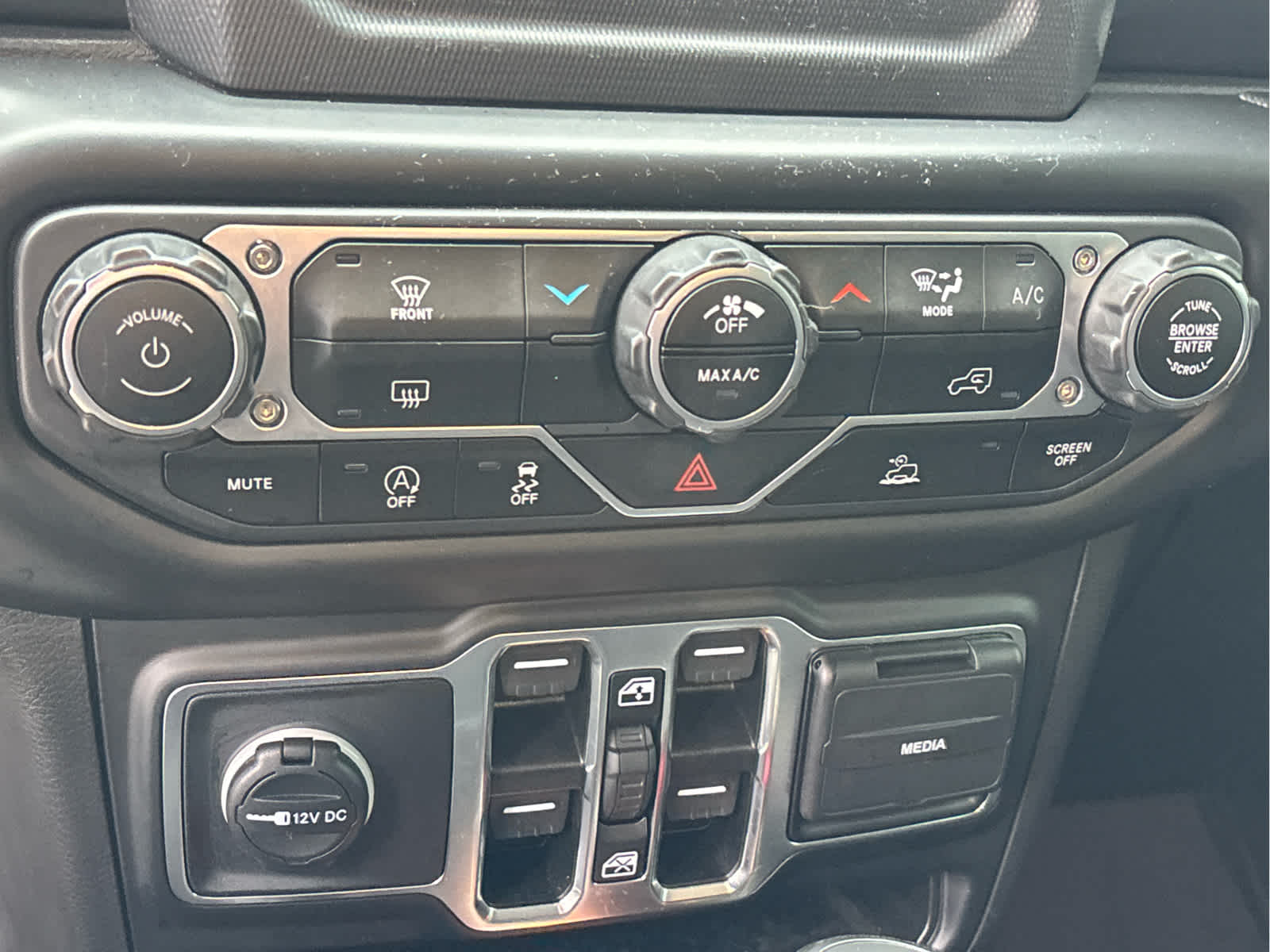 2023 Jeep Wrangler Sport Altitude