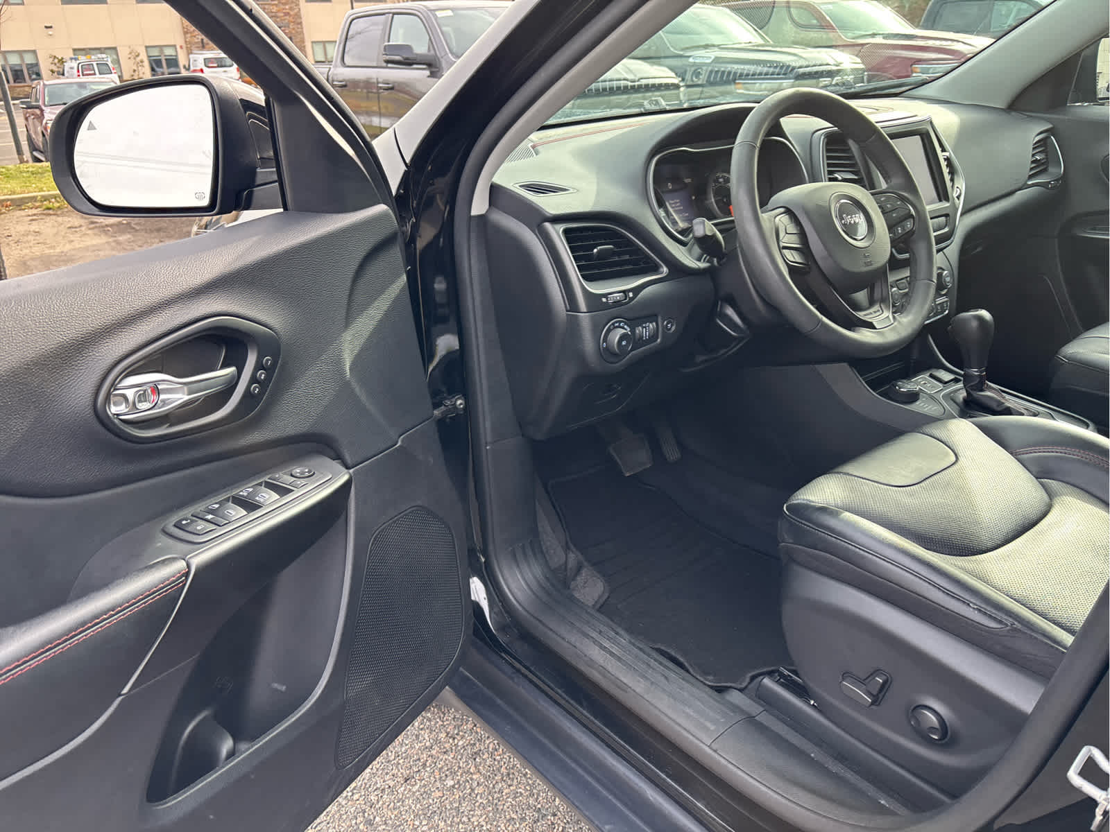 2022 Jeep Cherokee Trailhawk