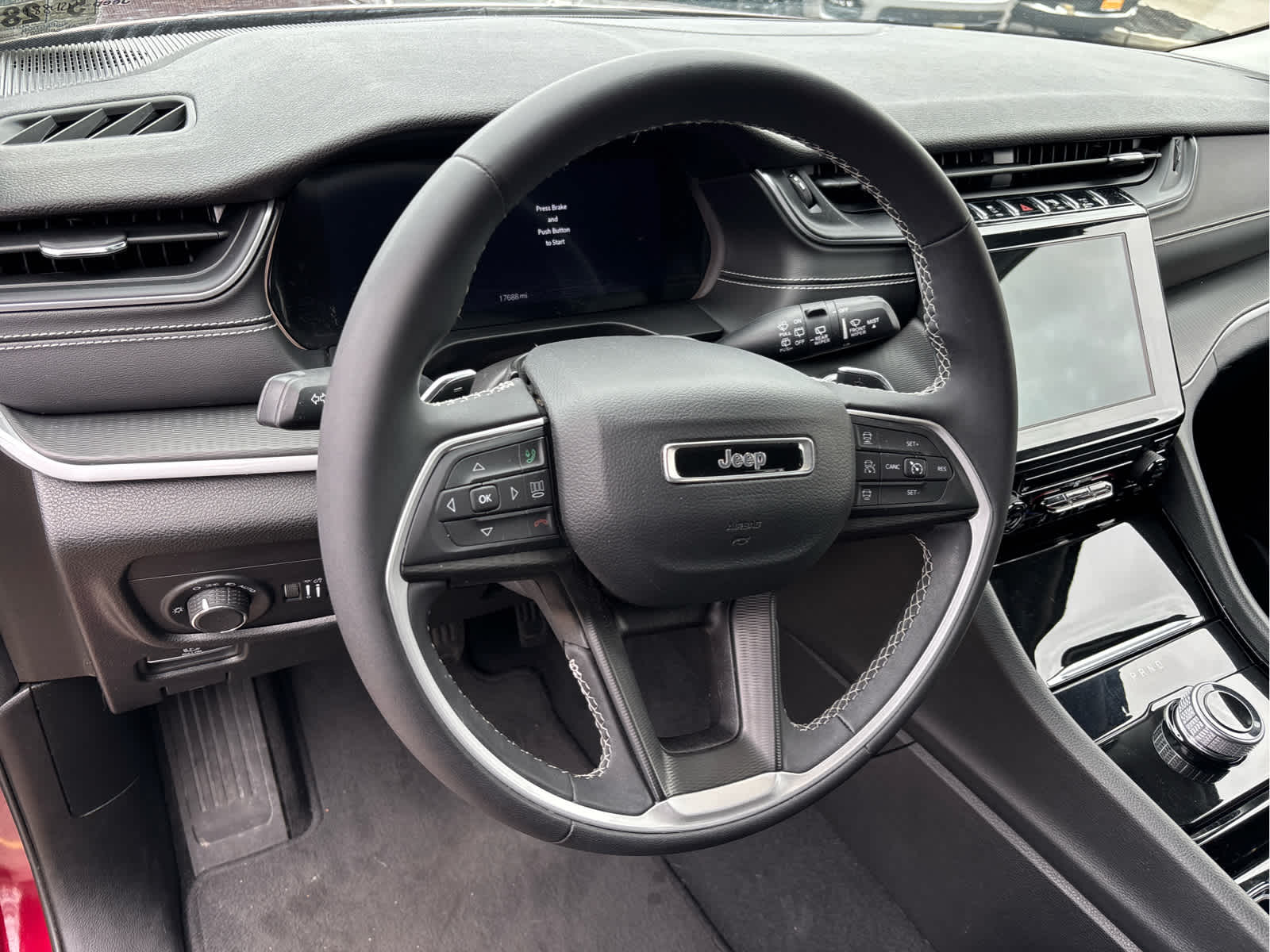 2023 Jeep Grand Cherokee Laredo