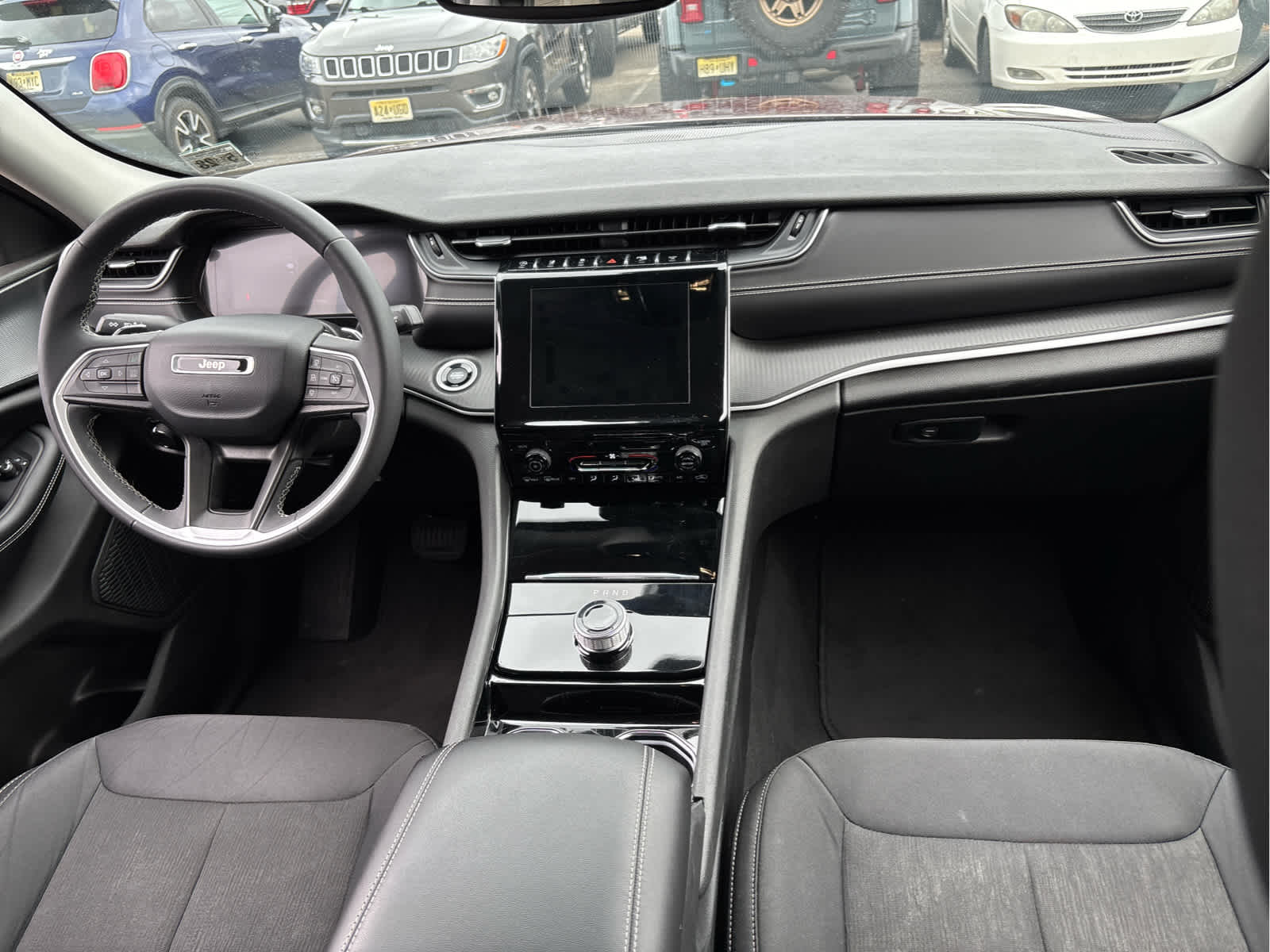 2023 Jeep Grand Cherokee Laredo