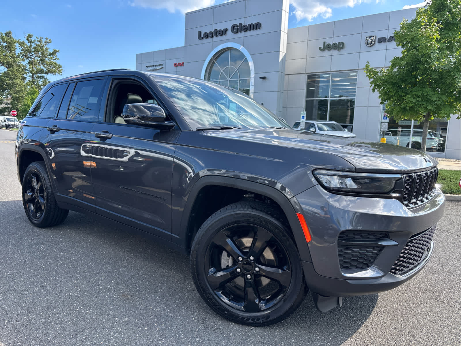 2023 Jeep Grand Cherokee Altitude
