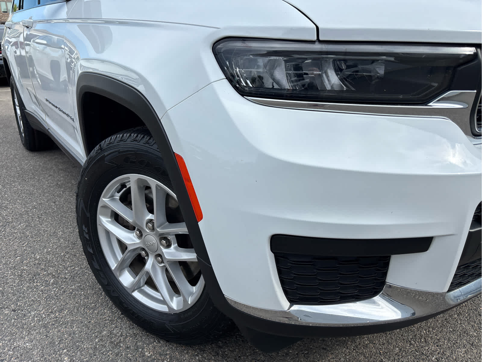 2023 Jeep Grand Cherokee L Laredo