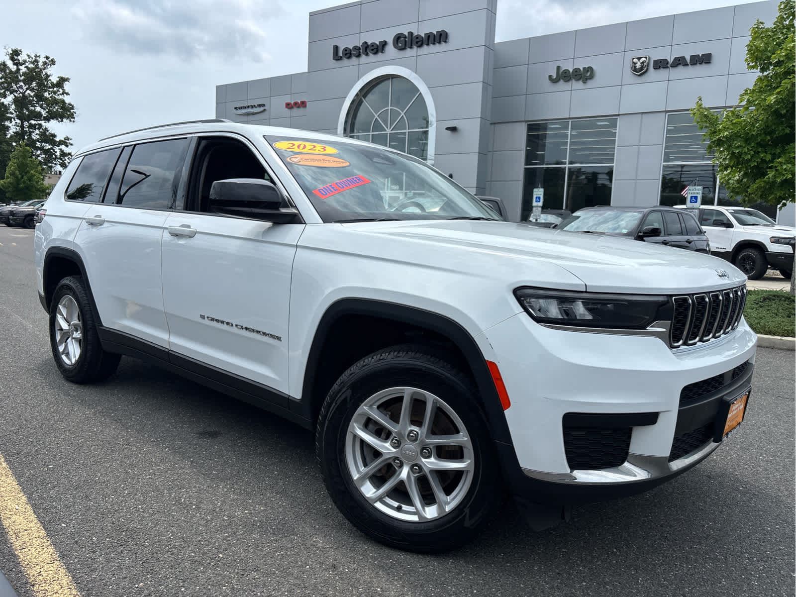 2023 Jeep Grand Cherokee L Laredo