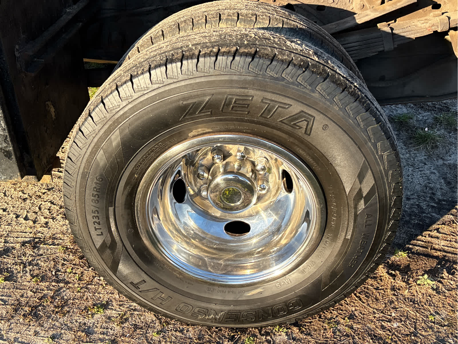 2004 Ford Super Duty F-350 DRW XL