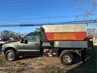 2004 Ford Super Duty F-350 DRW XL