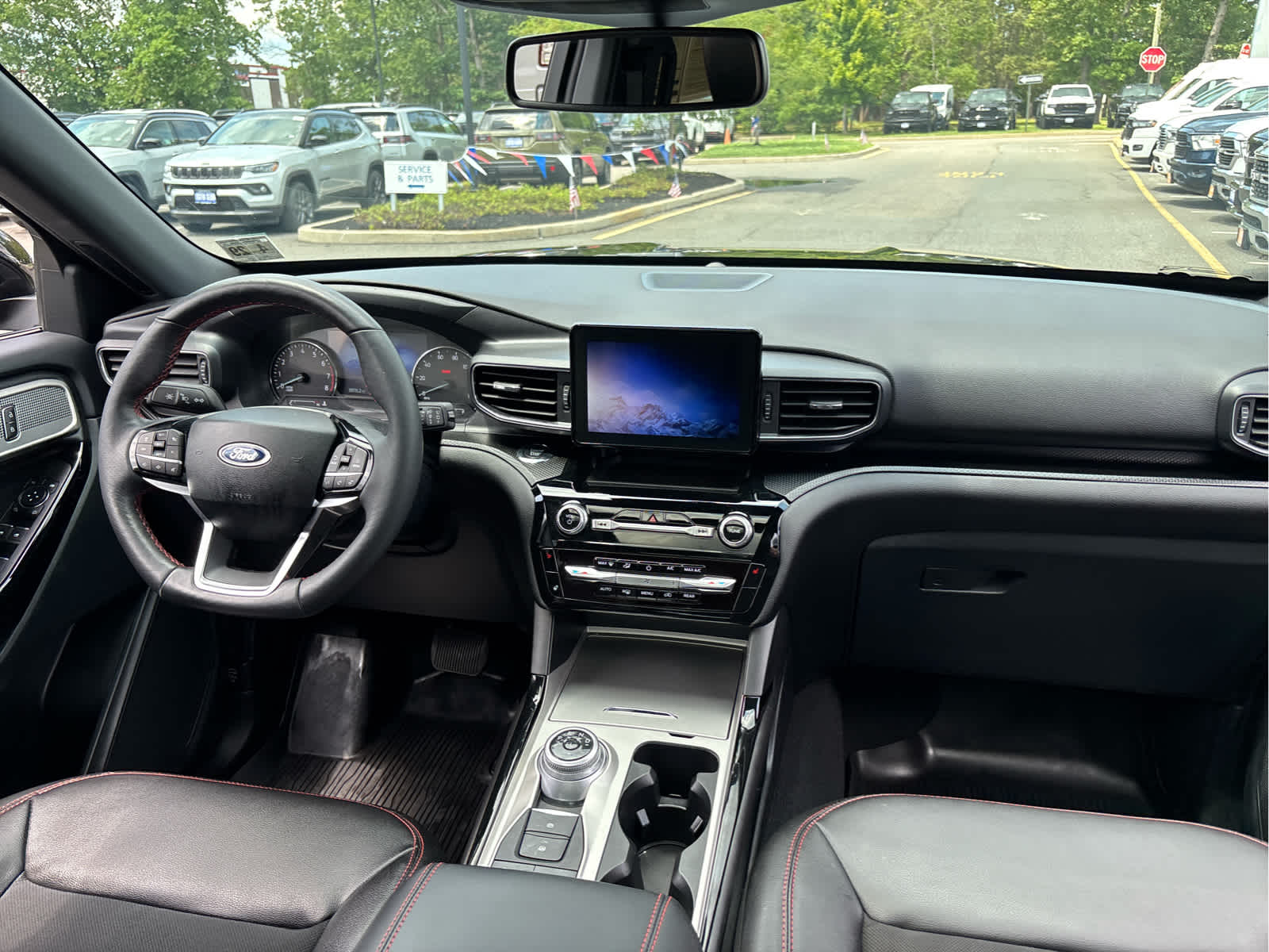 2024 Ford Explorer ST-Line