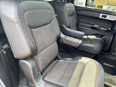 2024 Ford Explorer ST-Line