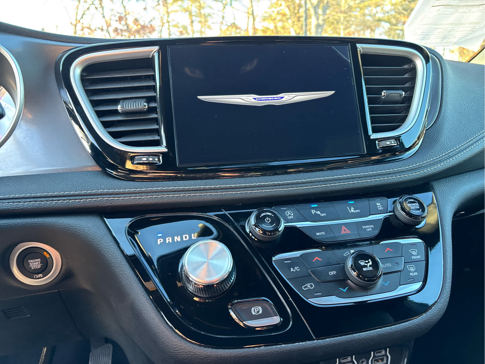 2025 Chrysler Pacifica Select