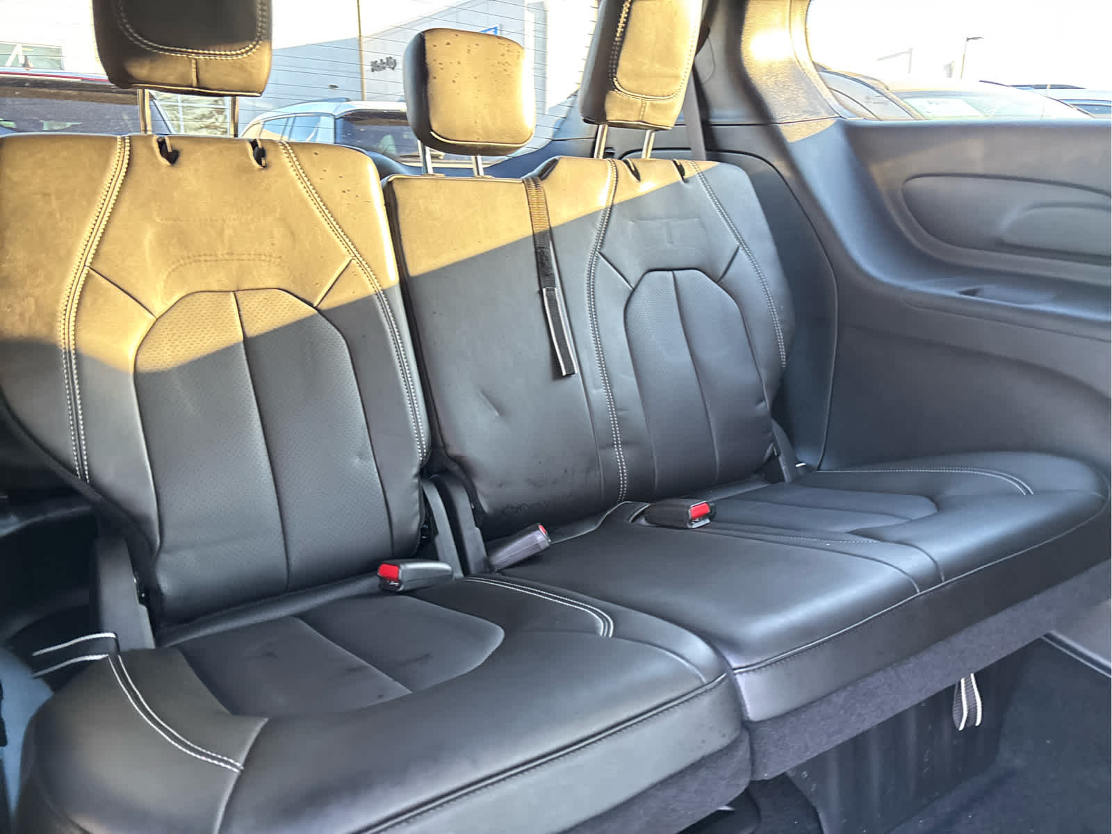 2025 Chrysler Pacifica Select