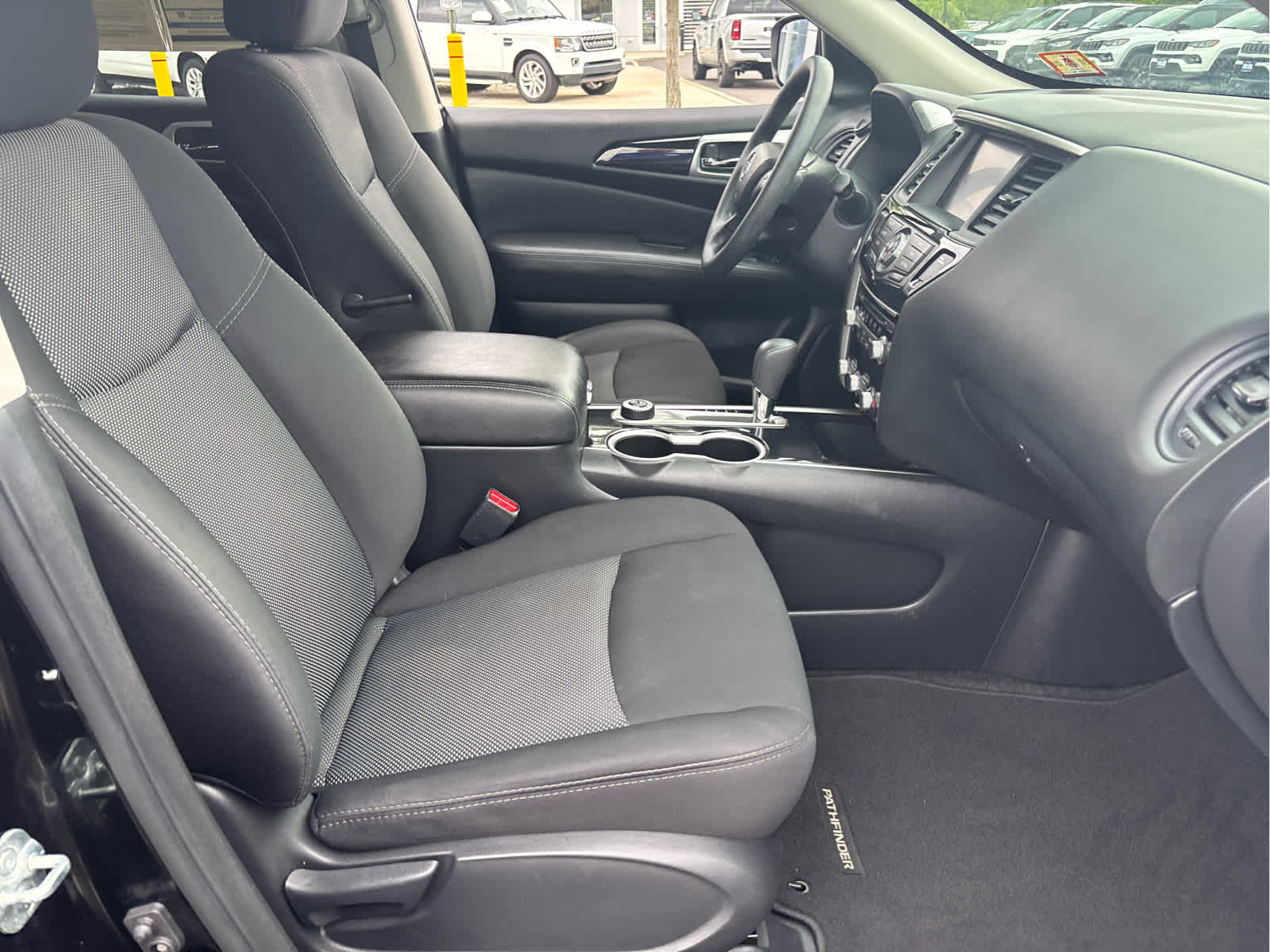 2019 Nissan Pathfinder S