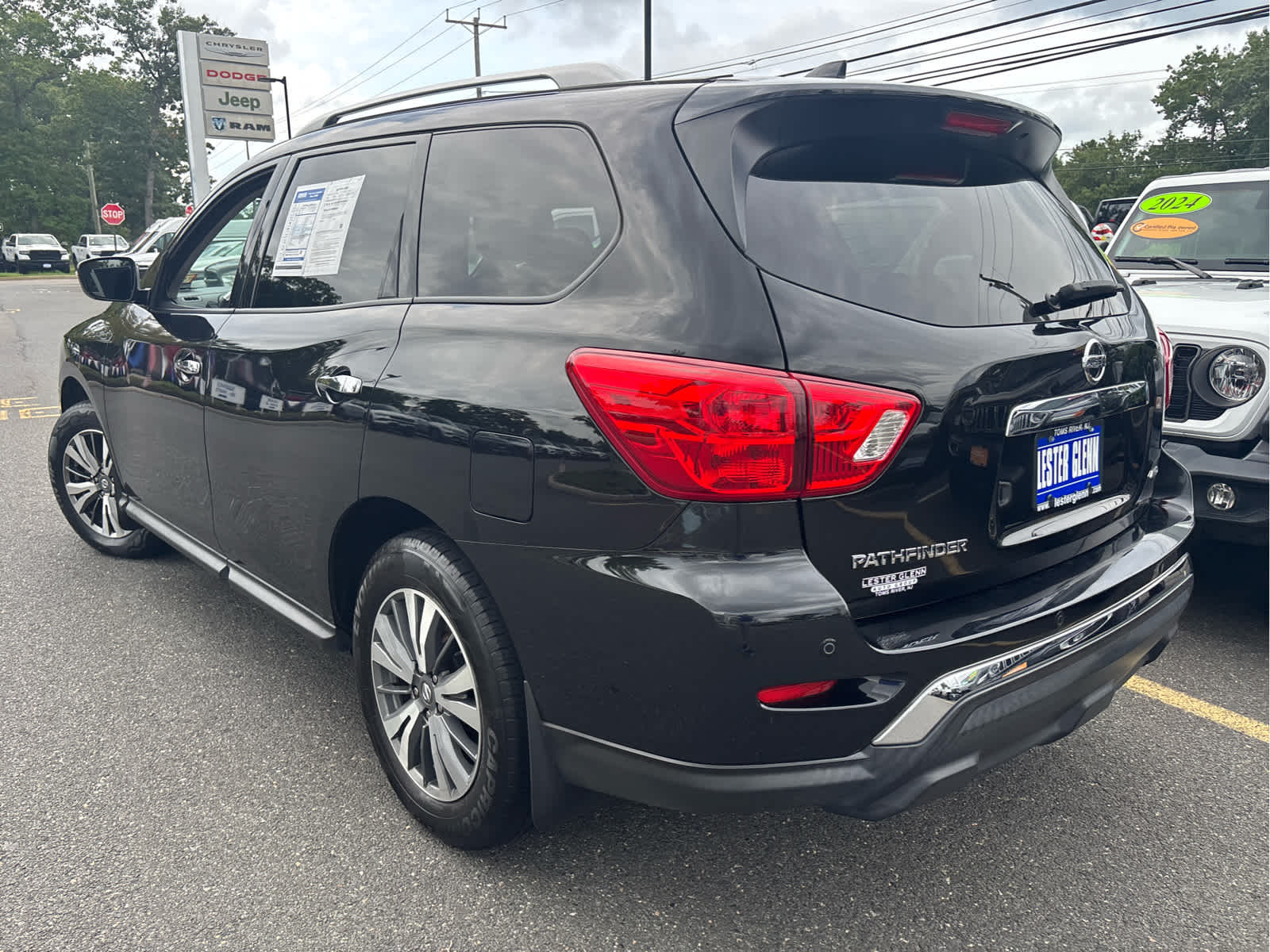 2019 Nissan Pathfinder S
