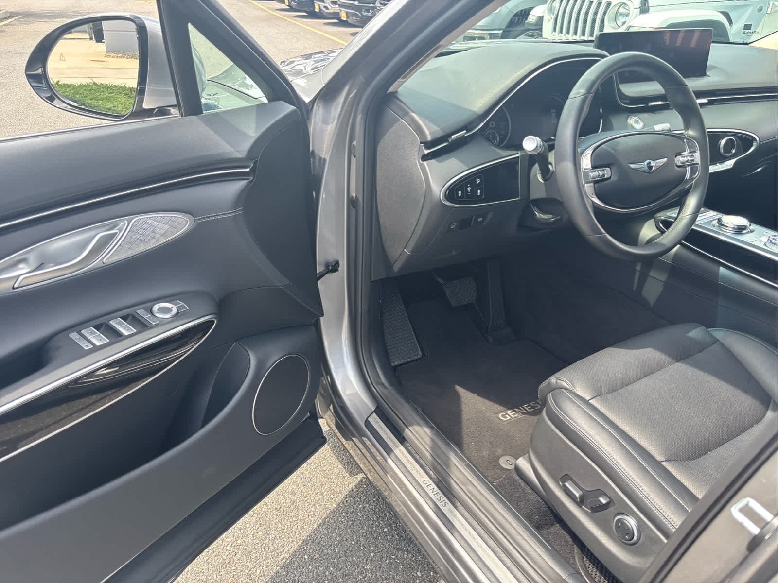 2025 Genesis GV70 2.5T