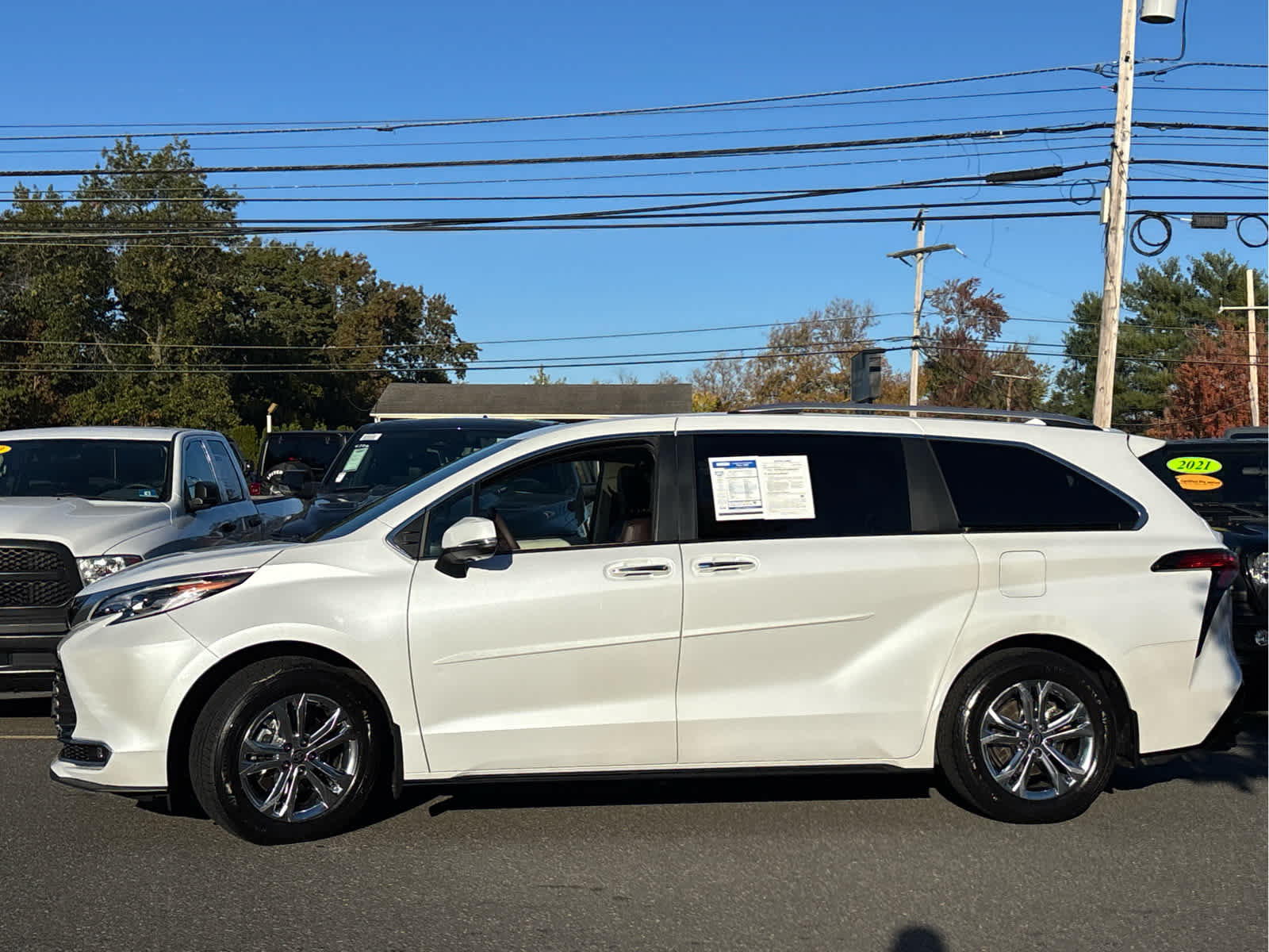 2023 Toyota Sienna Platinum