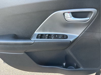 2017 Kia Niro LX