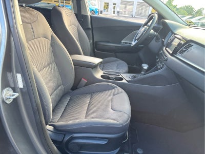 2017 Kia Niro LX