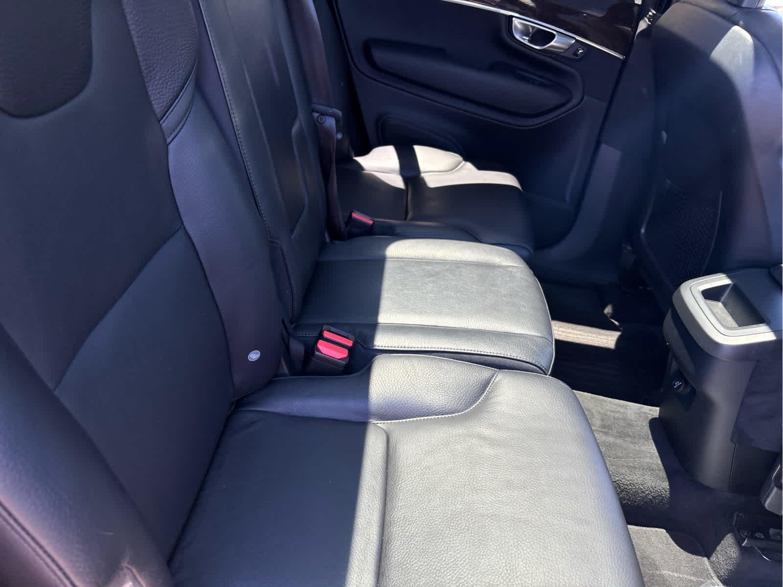 2017 Volvo XC90 Momentum