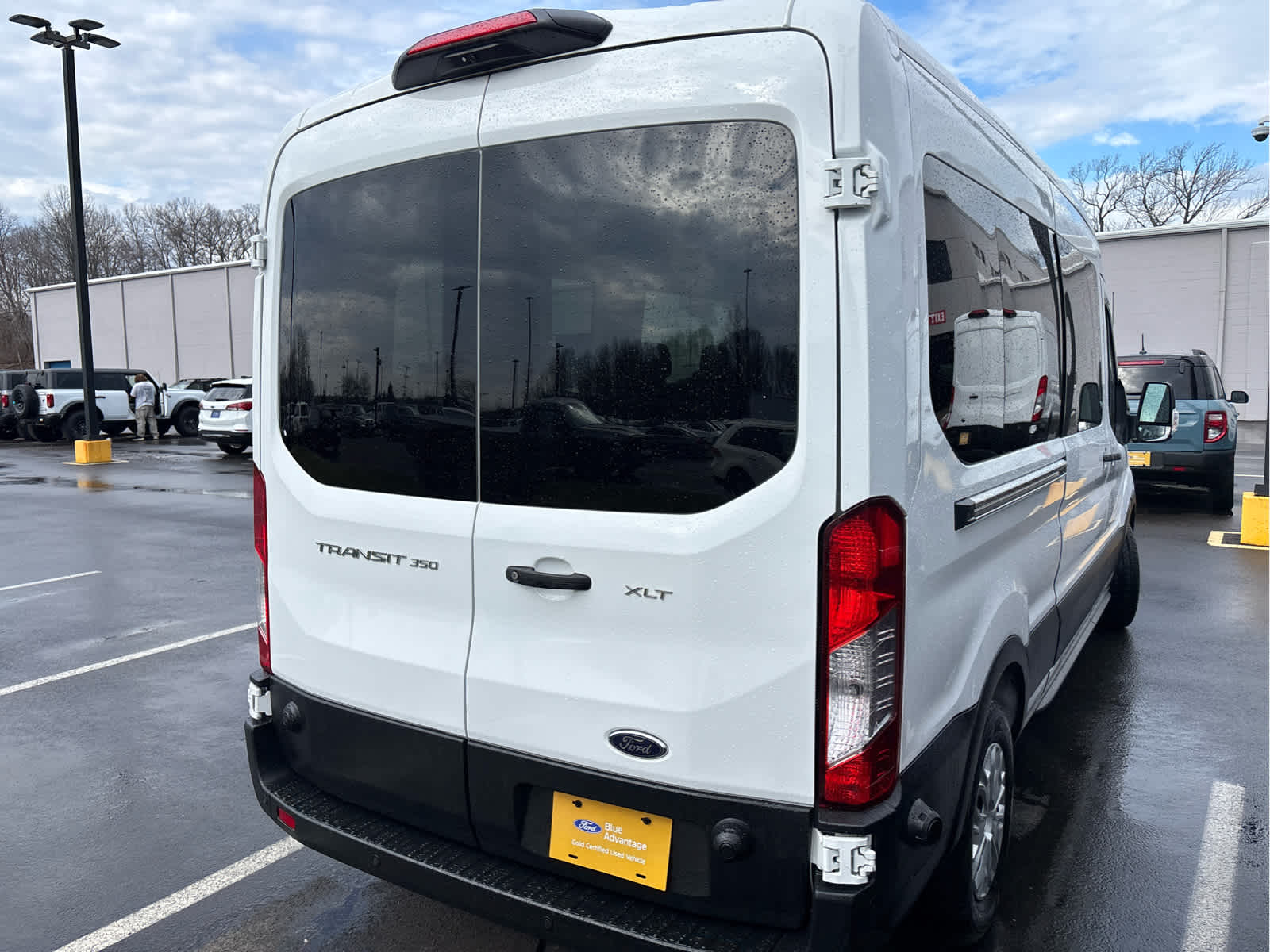 2024 Ford Transit Passenger Wagon XLT