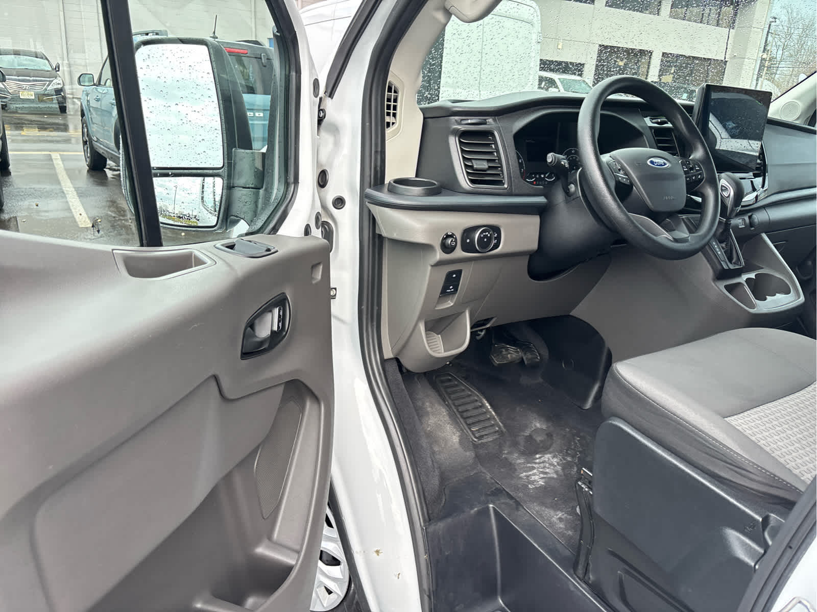 2024 Ford Transit Passenger Wagon XLT