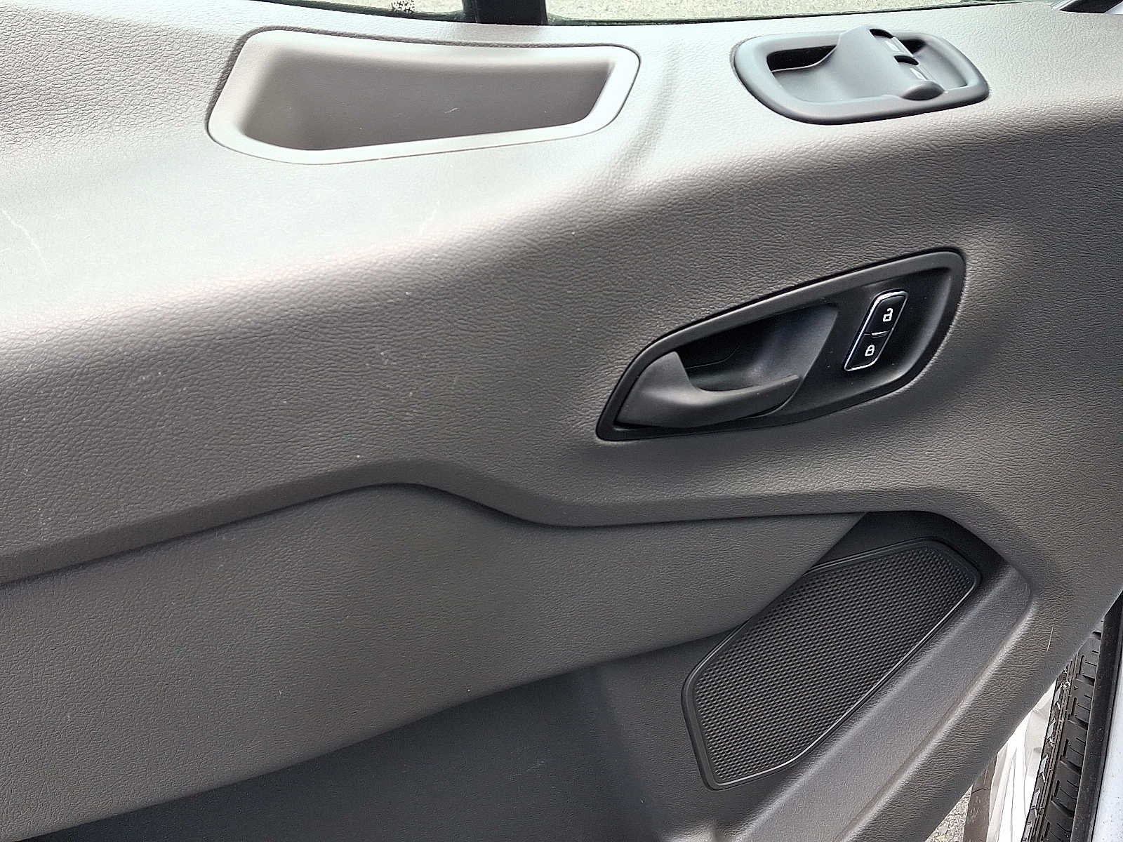 2023 Ford Transit Passenger Wagon XLT