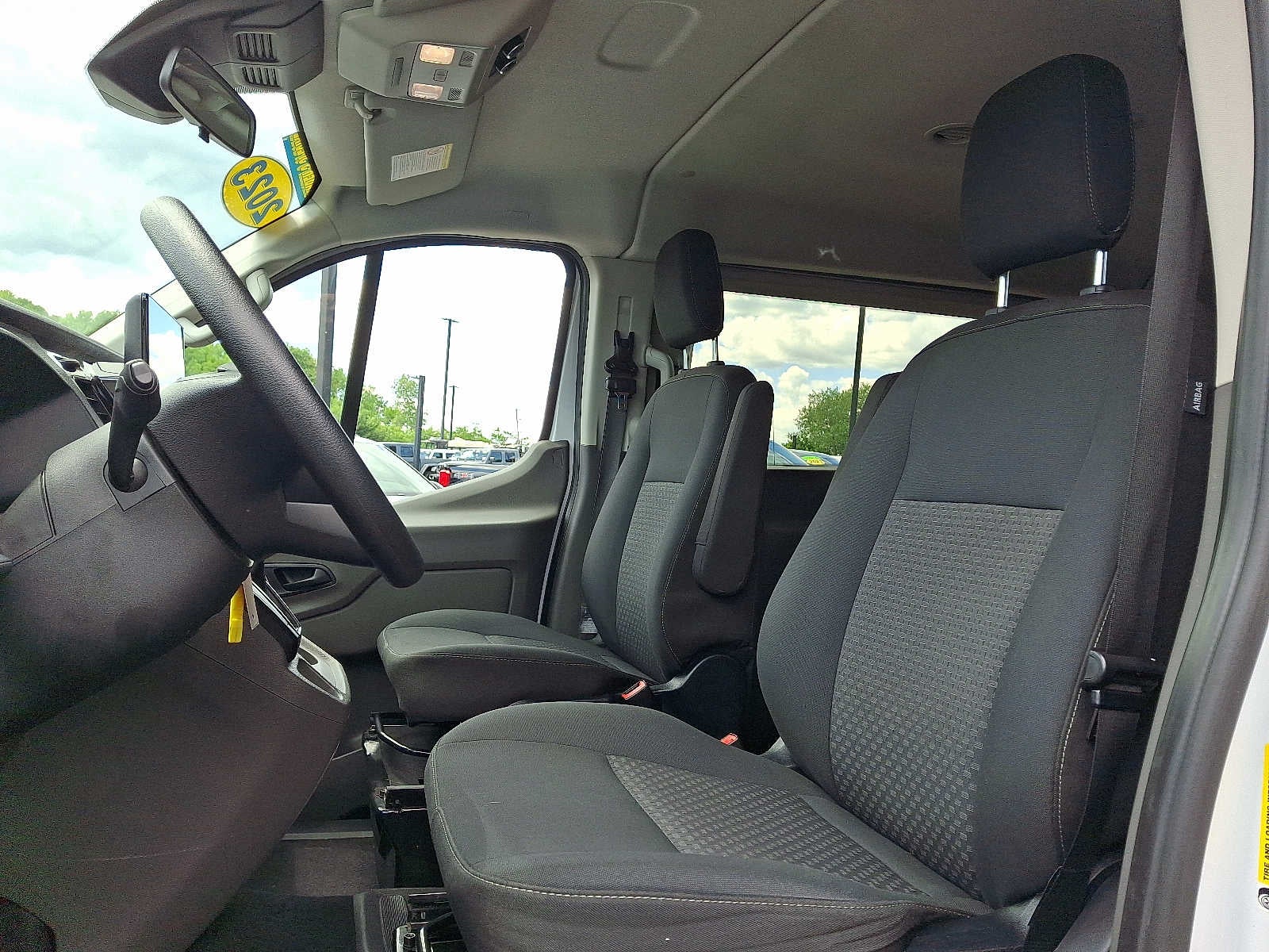 2023 Ford Transit Passenger Wagon XLT