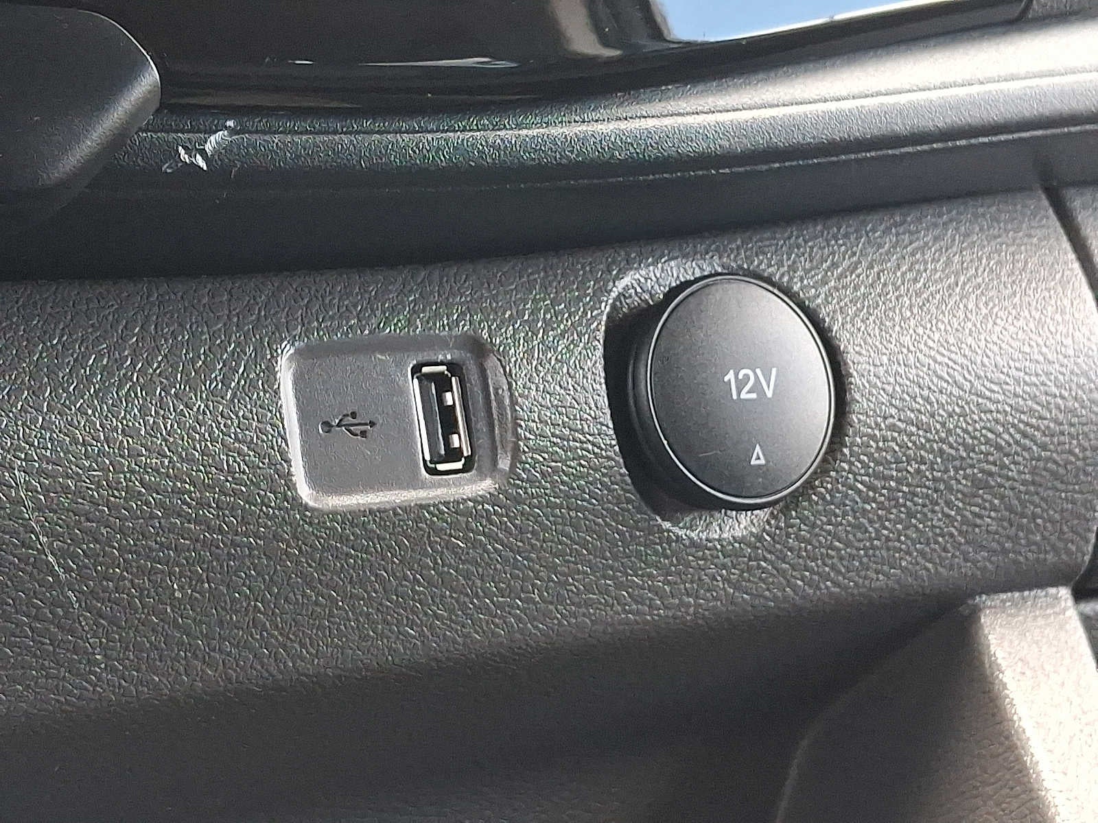 2023 Ford Transit Passenger Wagon XLT