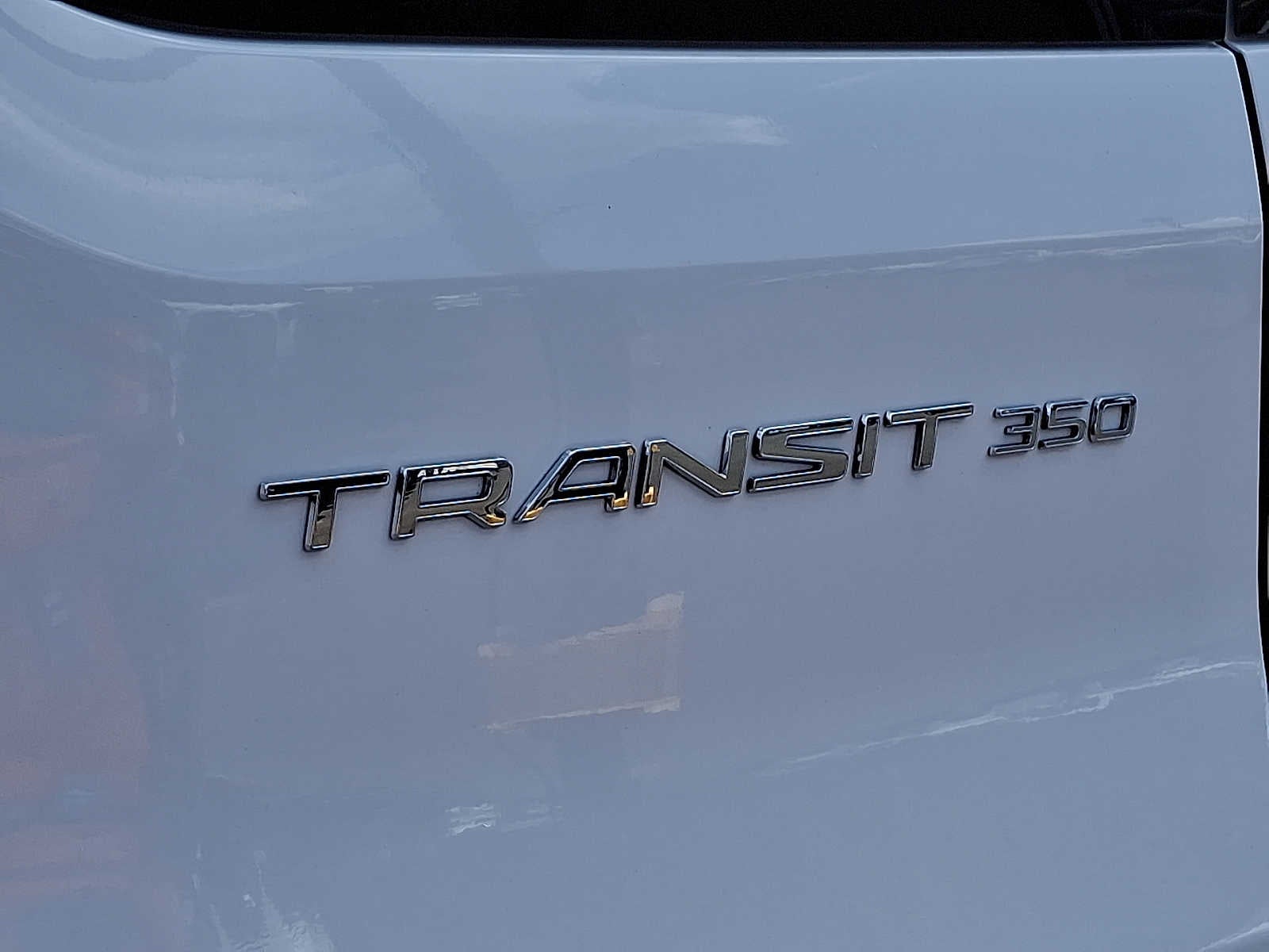 2023 Ford Transit Passenger Wagon XLT