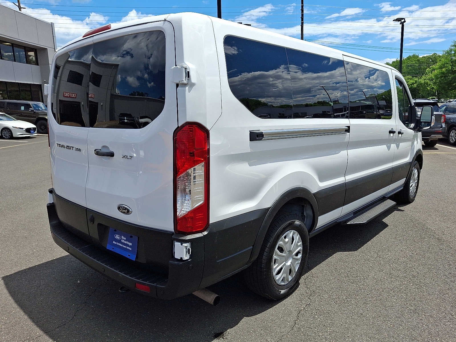 2023 Ford Transit Passenger Wagon XLT