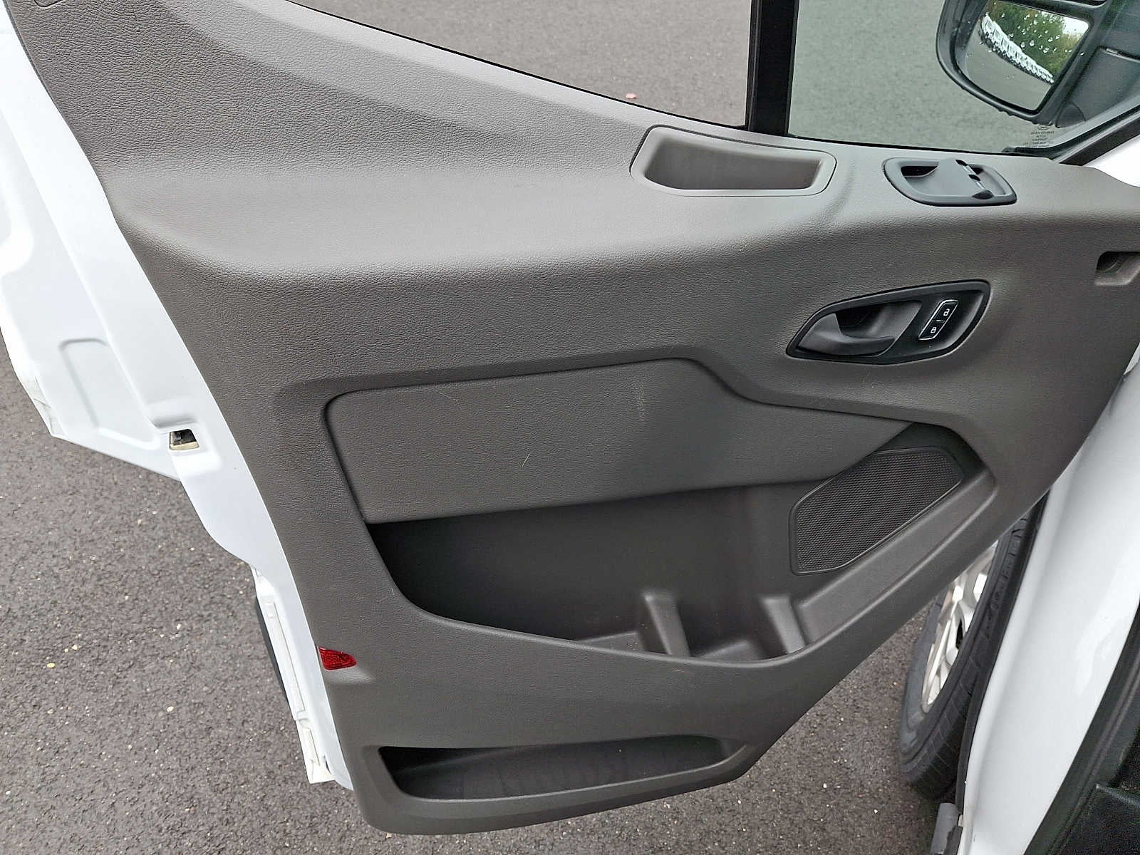 2025 Ford Transit Passenger Wagon XLT