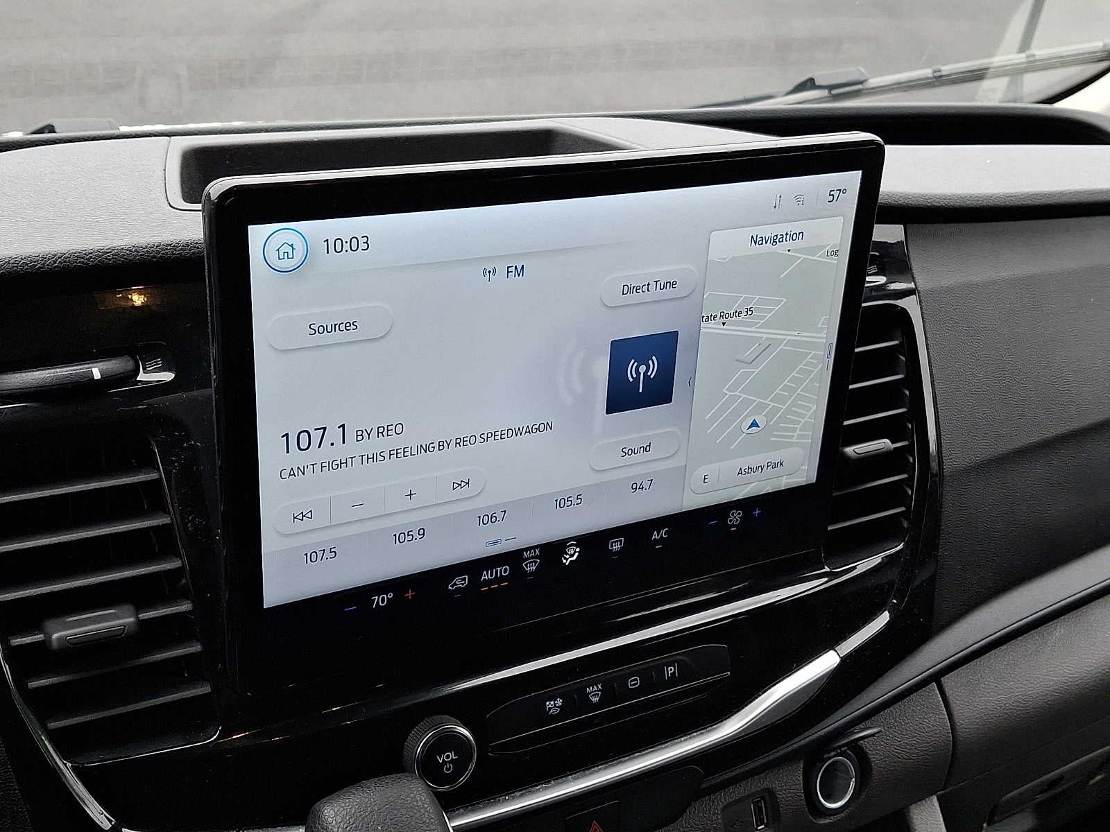 2025 Ford Transit Passenger Wagon XLT
