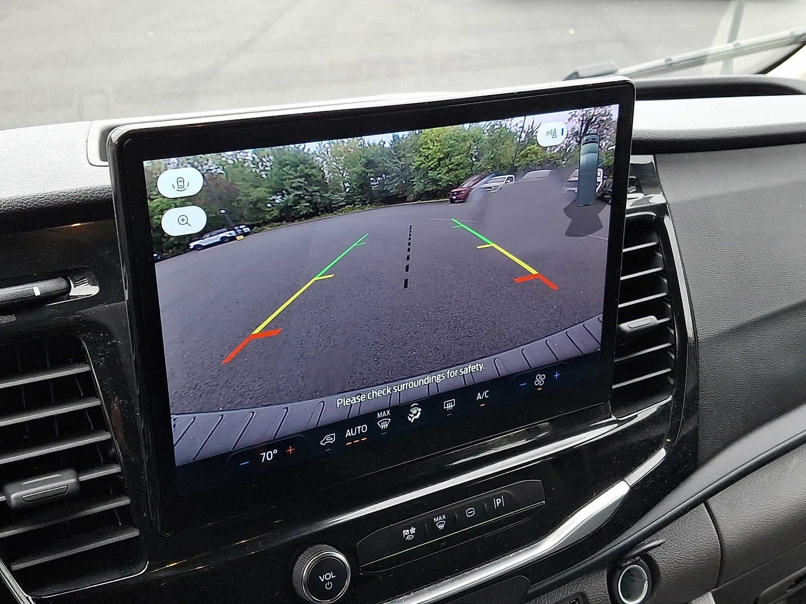 2025 Ford Transit Passenger Wagon XLT