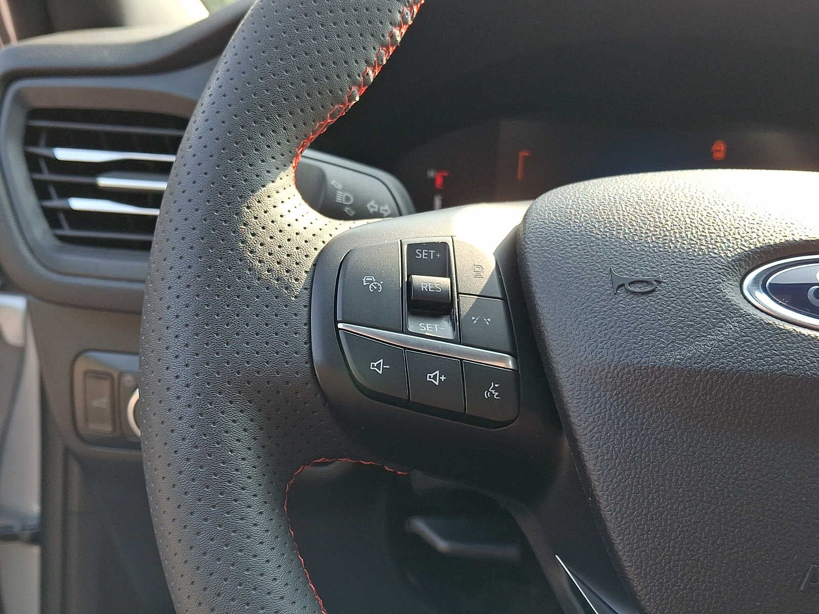 2023 Ford Escape ST-Line Select