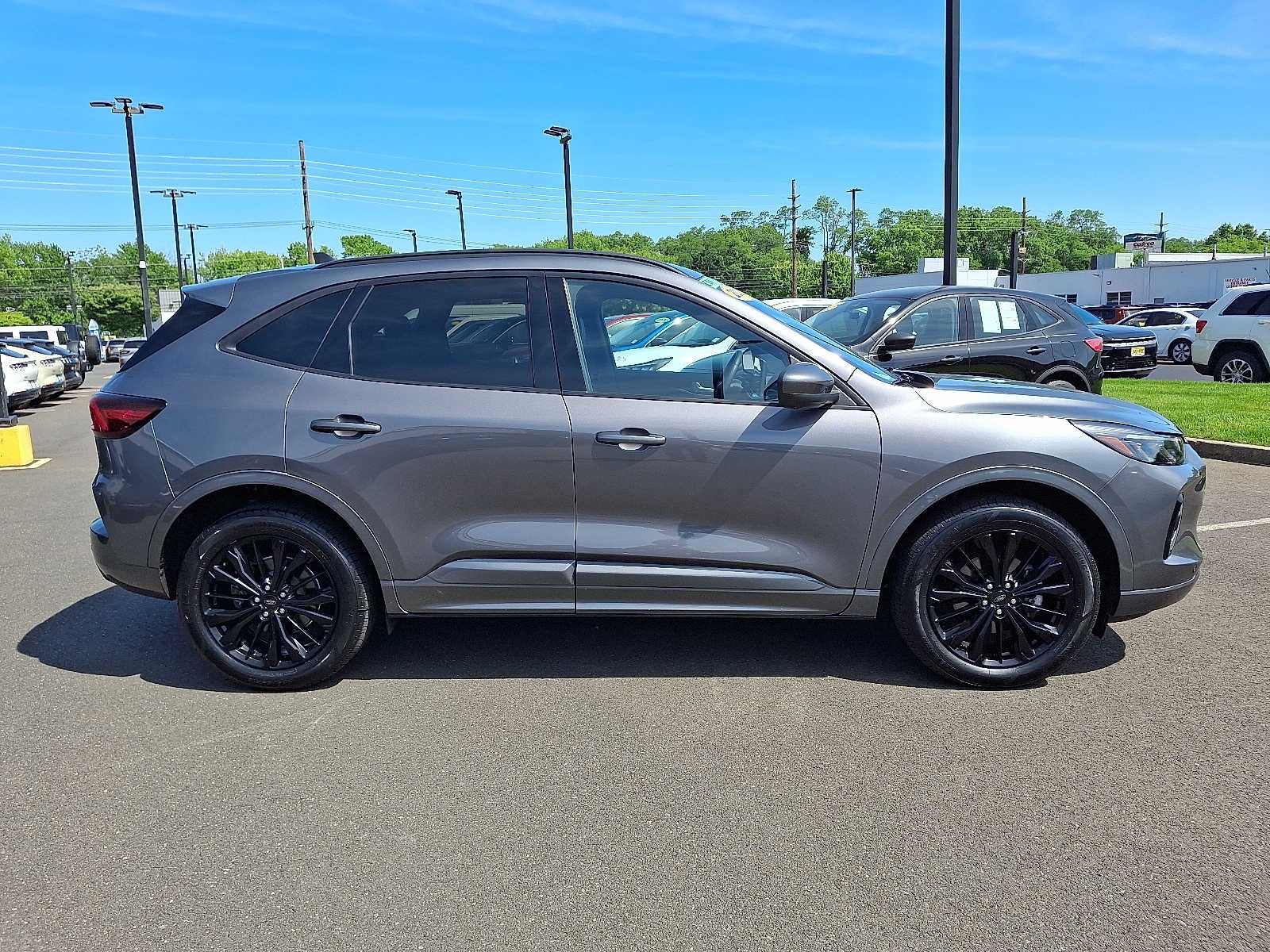 2023 Ford Escape ST-Line Elite