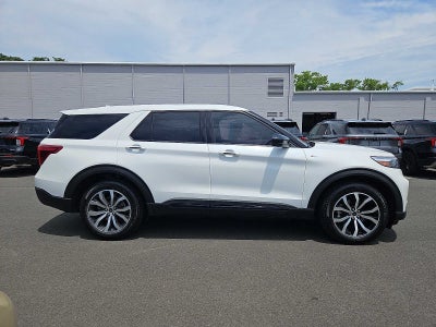 2022 Ford Explorer ST-Line