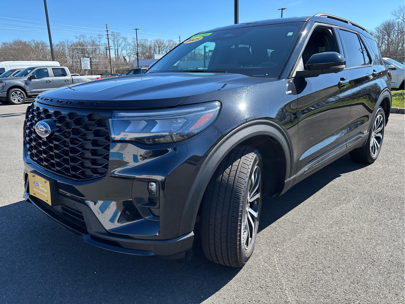 2025 Ford Explorer ST-Line