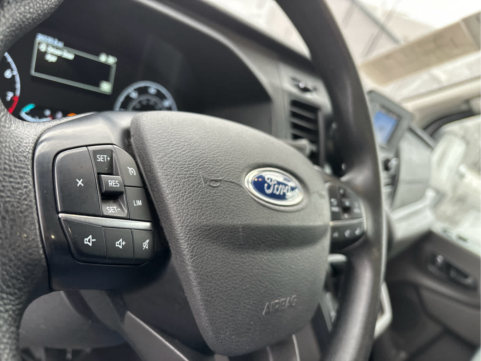 2024 Ford Transit Cargo Van T-250 148" Med Rf 9070 GVWR RWD