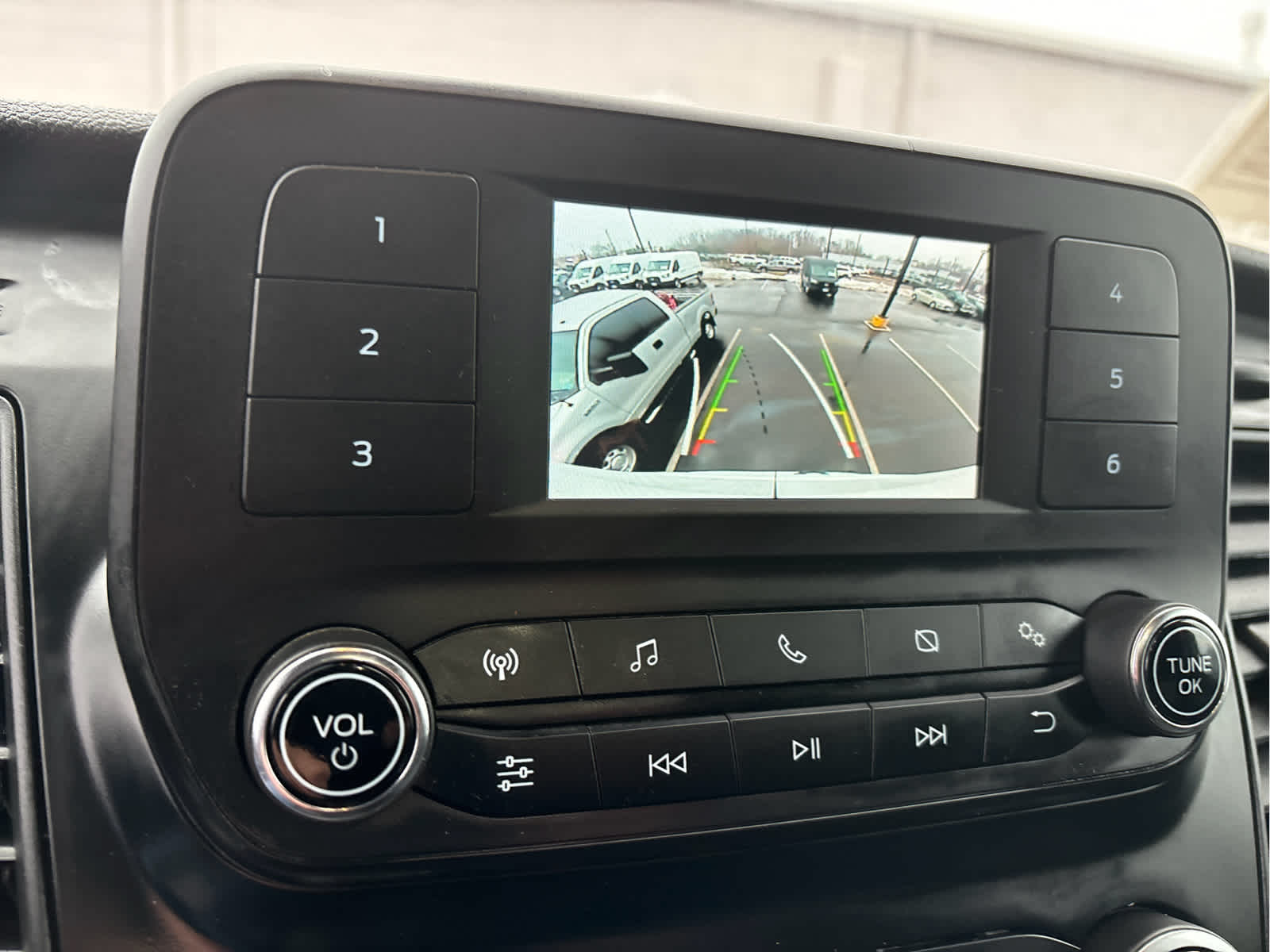 2024 Ford Transit Cargo Van T-250 148" Med Rf 9070 GVWR RWD