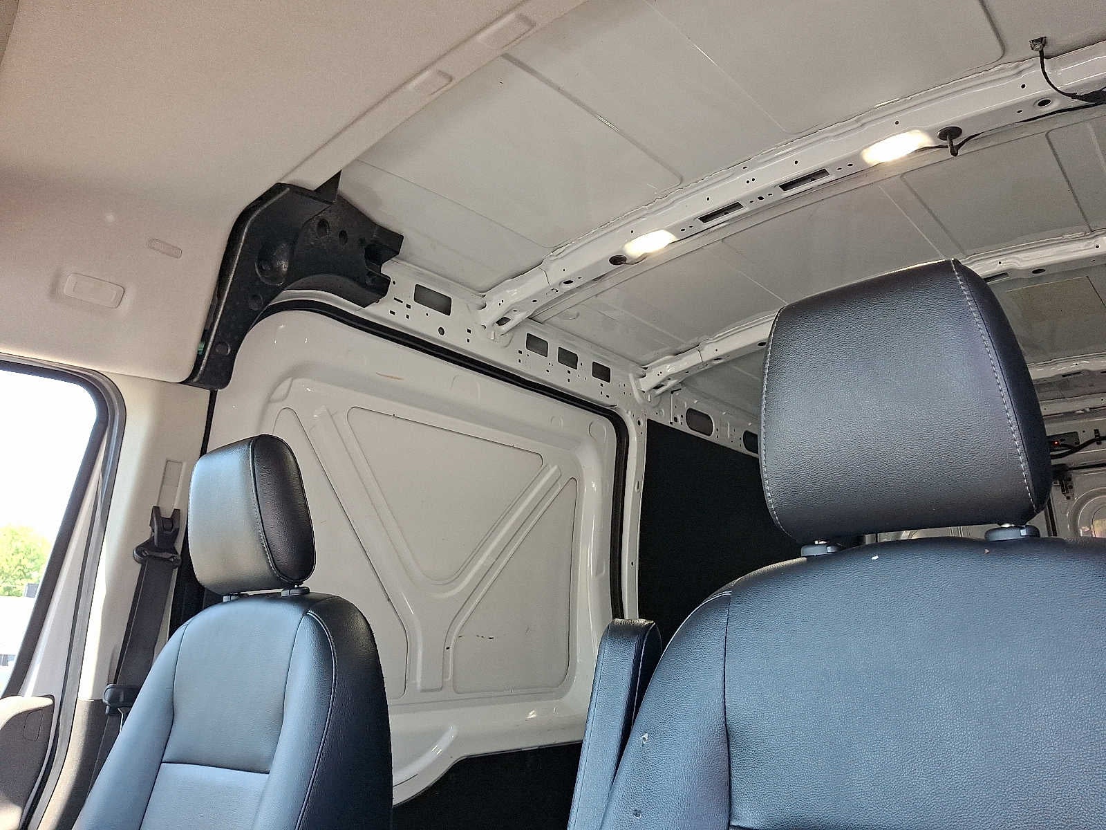 2024 Ford Transit Cargo Van T-250 148" Med Rf 9070 GVWR AWD