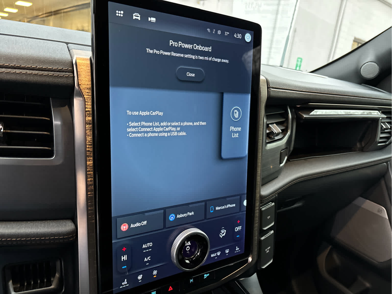 2023 Ford F-150 Lightning LARIAT