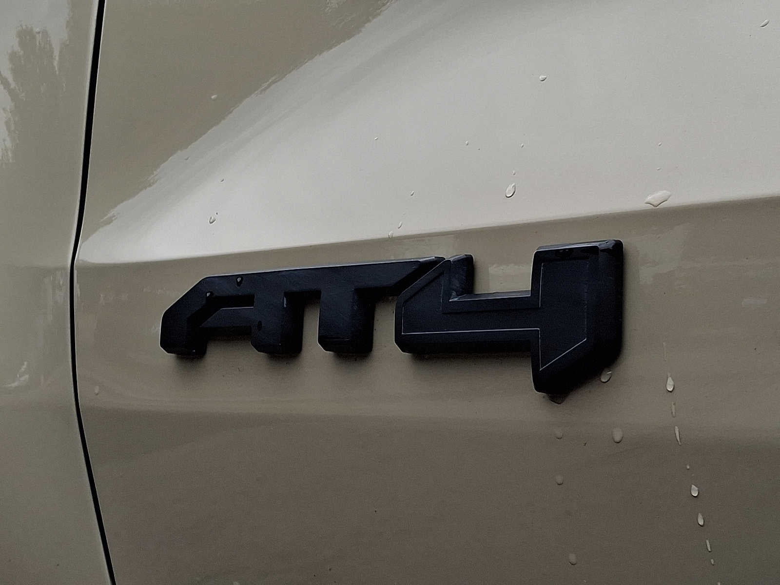 2024 GMC Canyon 4WD AT4