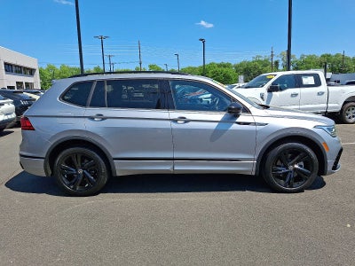 2023 Volkswagen Tiguan SE R-Line Black