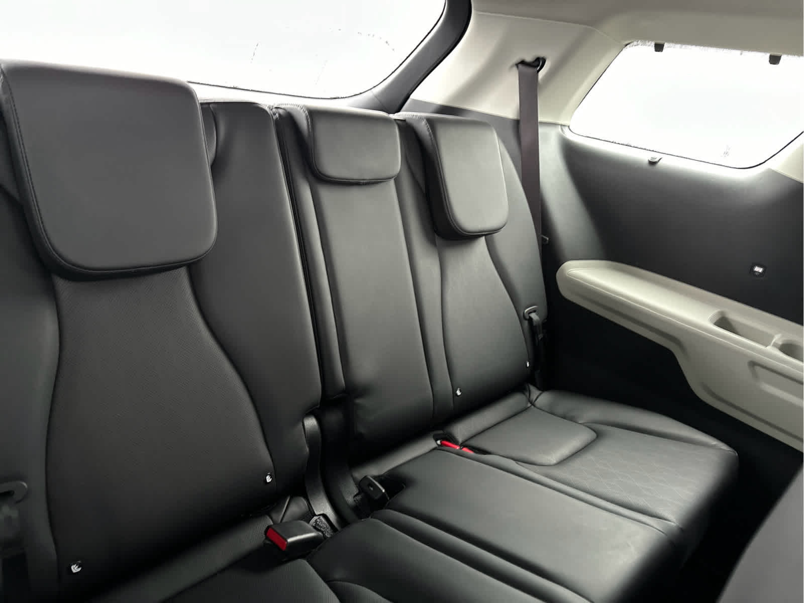 2024 Kia Carnival SX