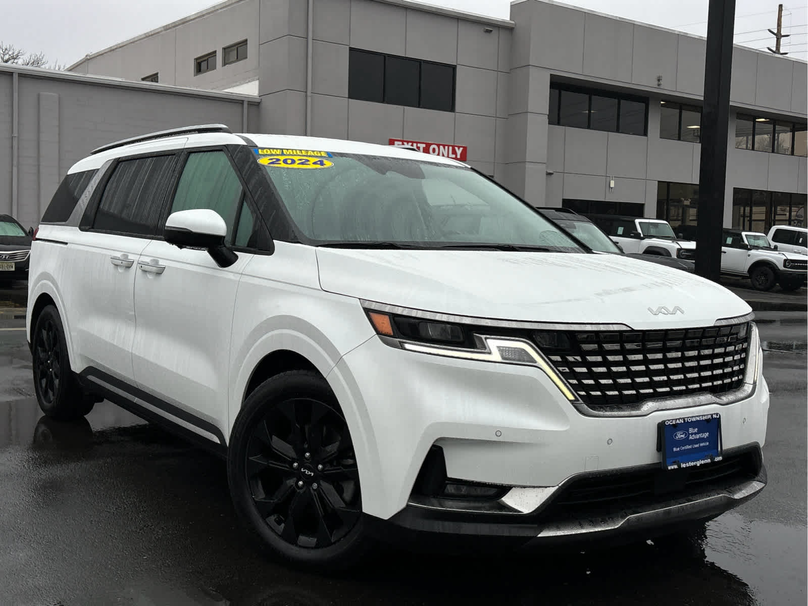 2024 Kia Carnival SX