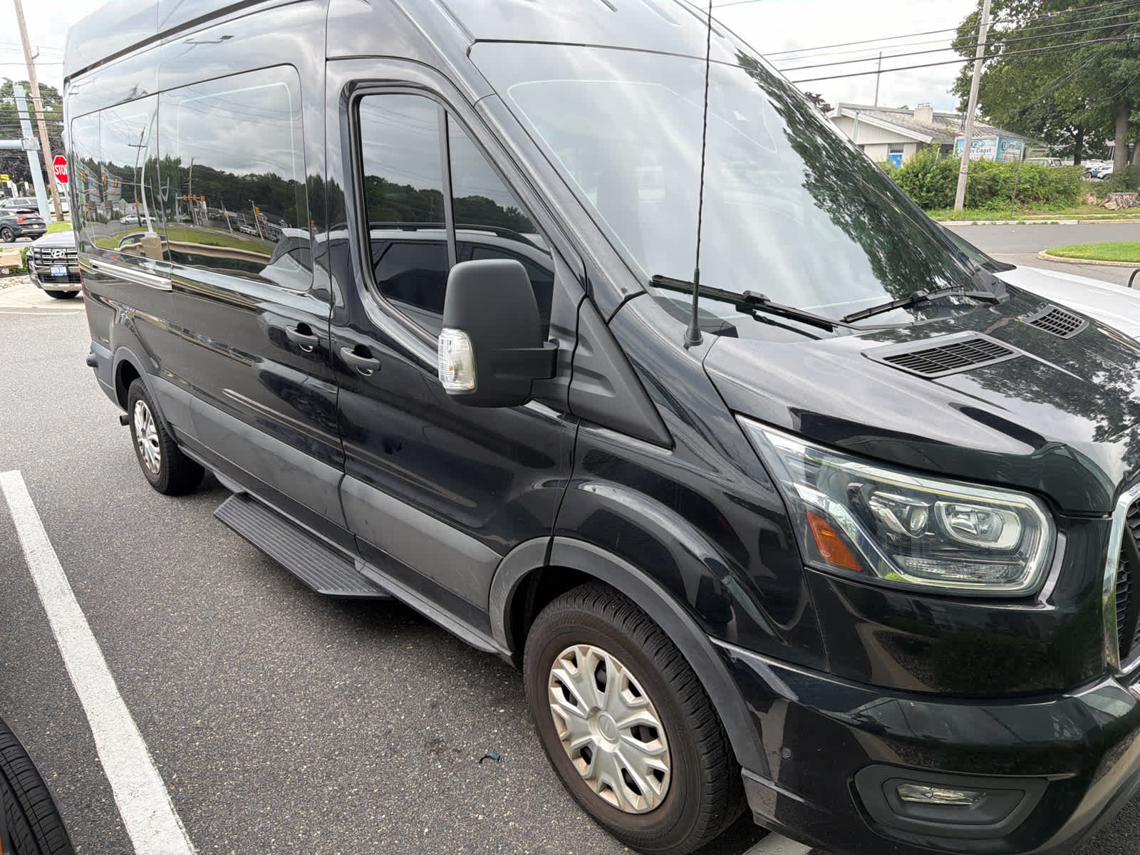 2023 Ford Transit Passenger Wagon XLT