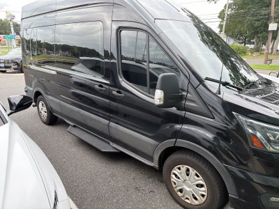 2023 Ford Transit Passenger Wagon XLT
