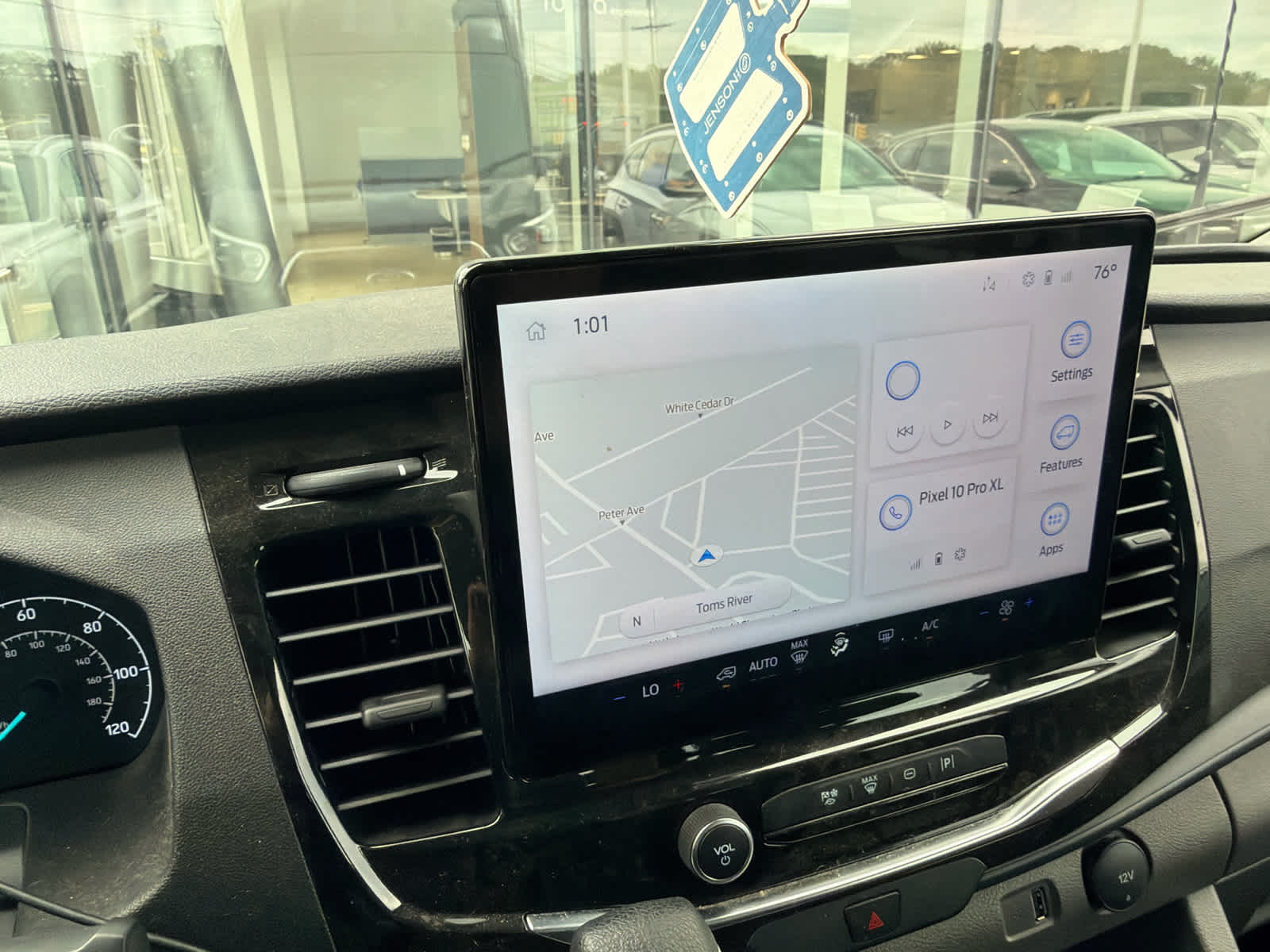 2023 Ford Transit Passenger Wagon XLT