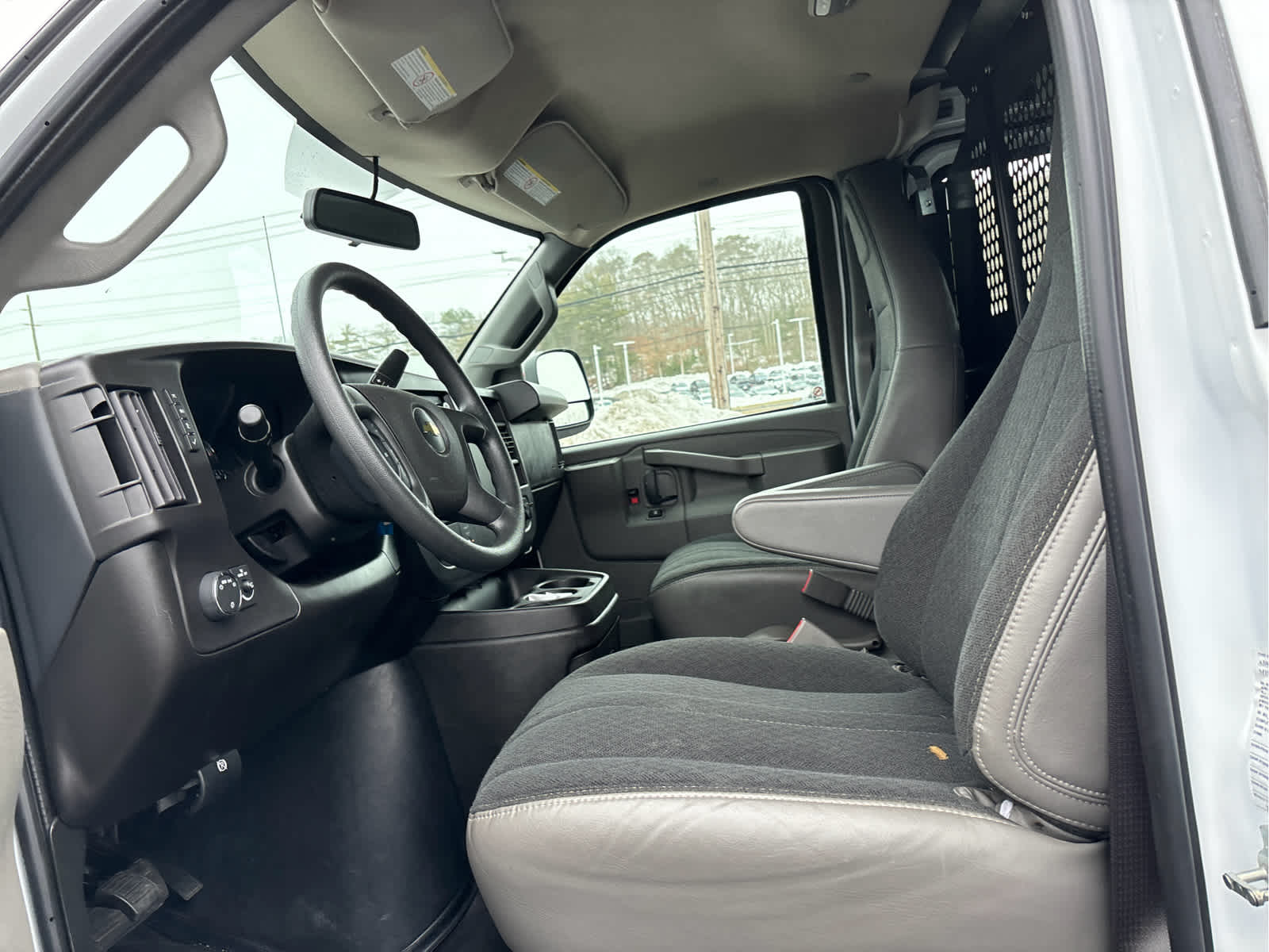 2024 Chevrolet Express RWD 2500 135"